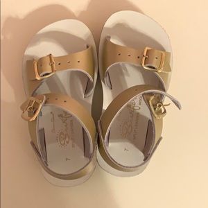 Gold Salt Water Sandal size 7.